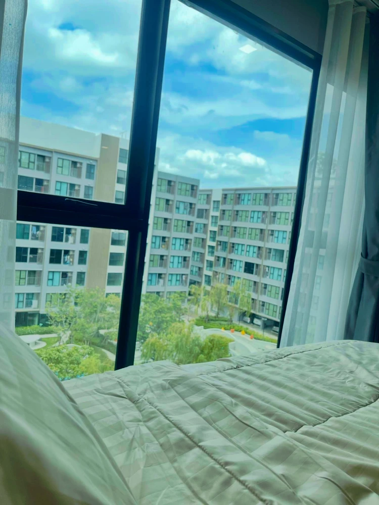 For rent: Atmoz Flow Minburi, a room decorated in a luxurious and expensive style, good location, complete facilities, fully furnished, don't miss it.