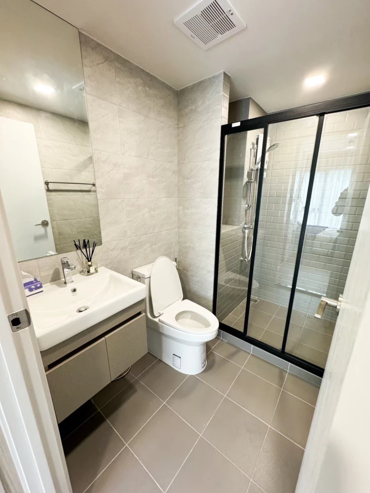 For rent: Atmoz Flow Minburi, separate room, fully furnished, ready to move in.