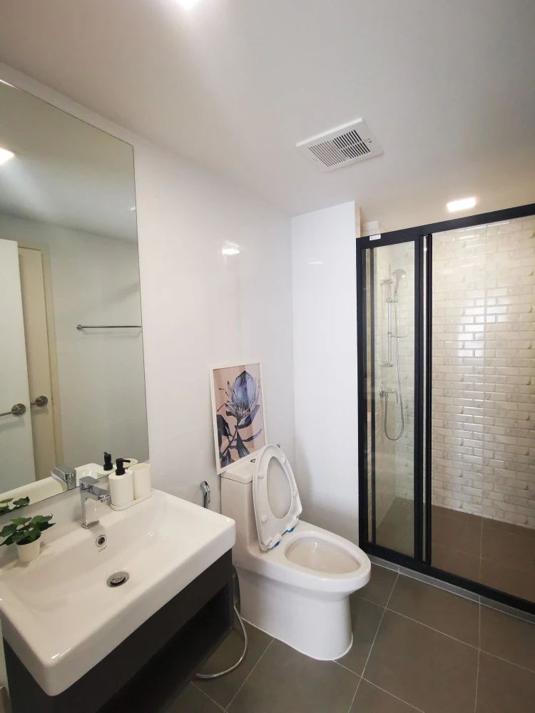 For rent: Atmoz Kanaal Rangsit, 1 bedroom, 1 bathroom, decorated in a cool tone, good location, convenient transportation, don't miss it.