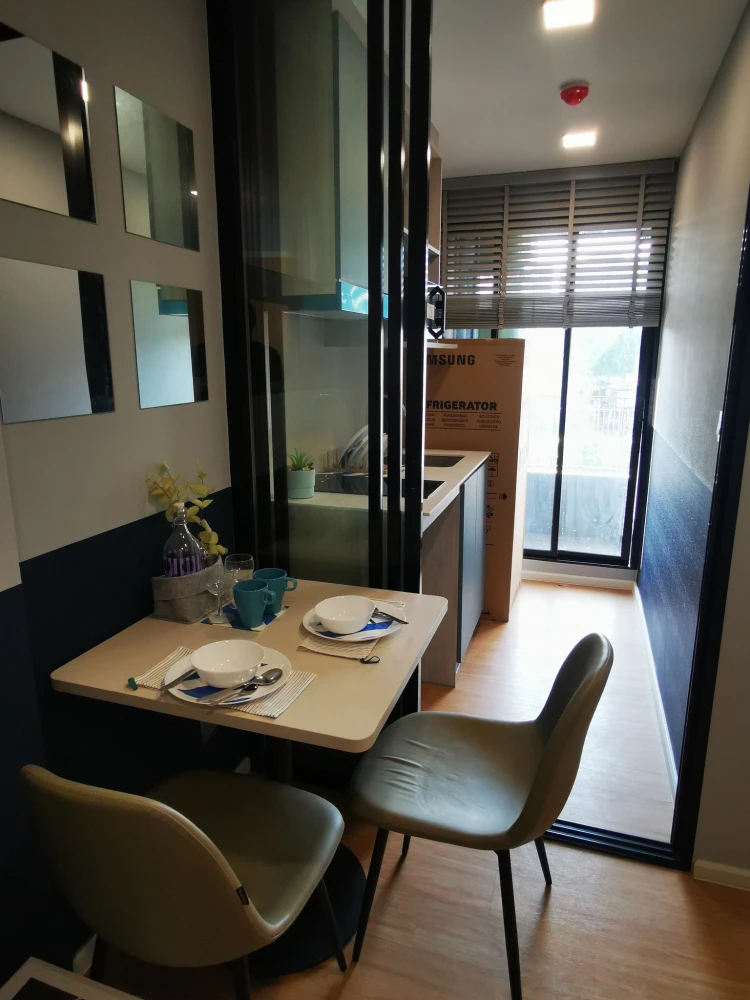 For rent: Atmoz Kanaal Rangsit, 1 bedroom, 1 bathroom, decorated in a cool tone, good location, convenient transportation, don't miss it.