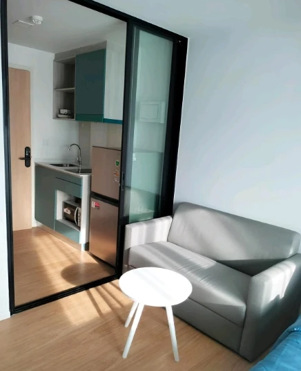 For rent: Atmoz Kanaal Rangsit, 2nd floor, fully furnished room, very comfortable. Book now! Don't miss out! Hurry!