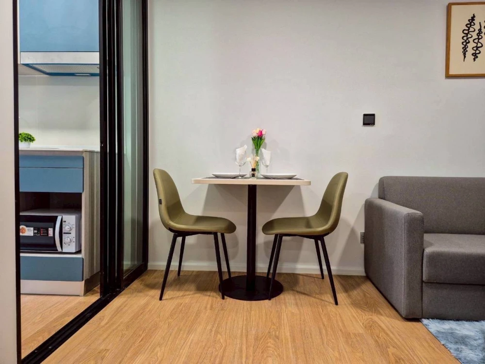 For rent: Atmoz Kanaal Rangsit, 4th floor, beautiful room, fully furnished. If interested, hurry and reserve now!