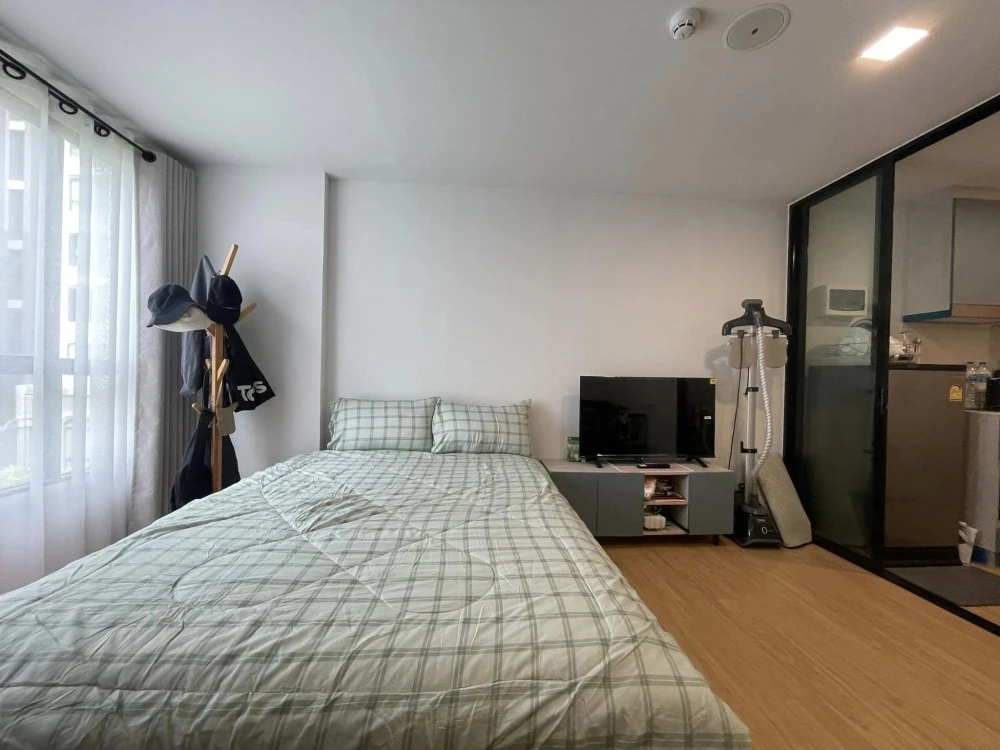 For rent Atmoz Kanaal Rangsit 4th floor, fully furnished room, comes with complete decorations, book now, don't miss it.