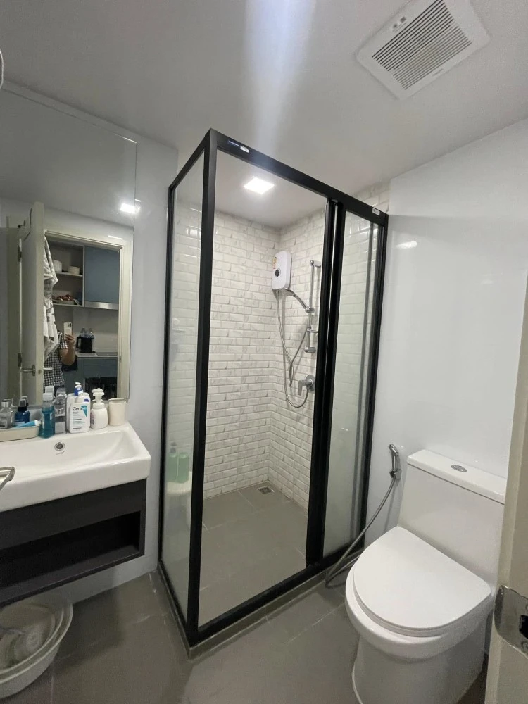 For rent Atmoz Kanaal Rangsit 4th floor, fully furnished room, comes with complete decorations, book now, don't miss it.