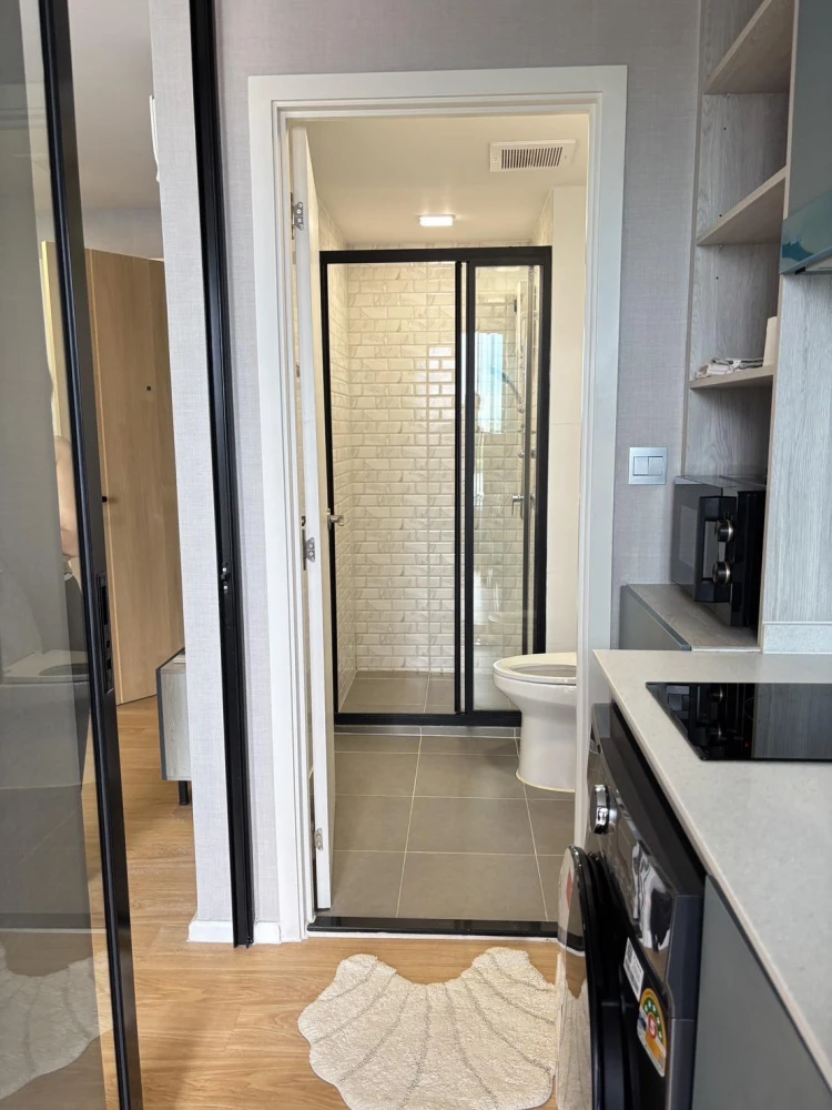 For rent: Atmoz Kanaal Rangsit, 6th floor, outside view, partitioned room, fully furnished, nice to live in. If you don't book, you'll miss out.