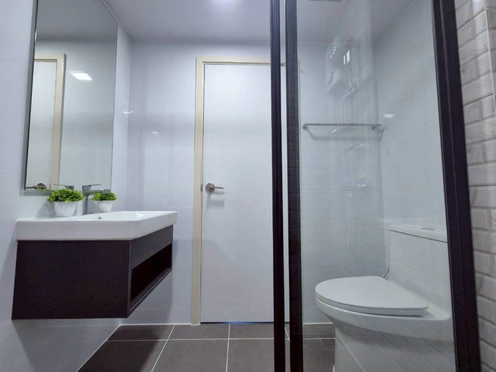 For rent: Atmoz Kanaal Rangsit, 6th floor. Beautifully furnished and ready to move in. Book now!