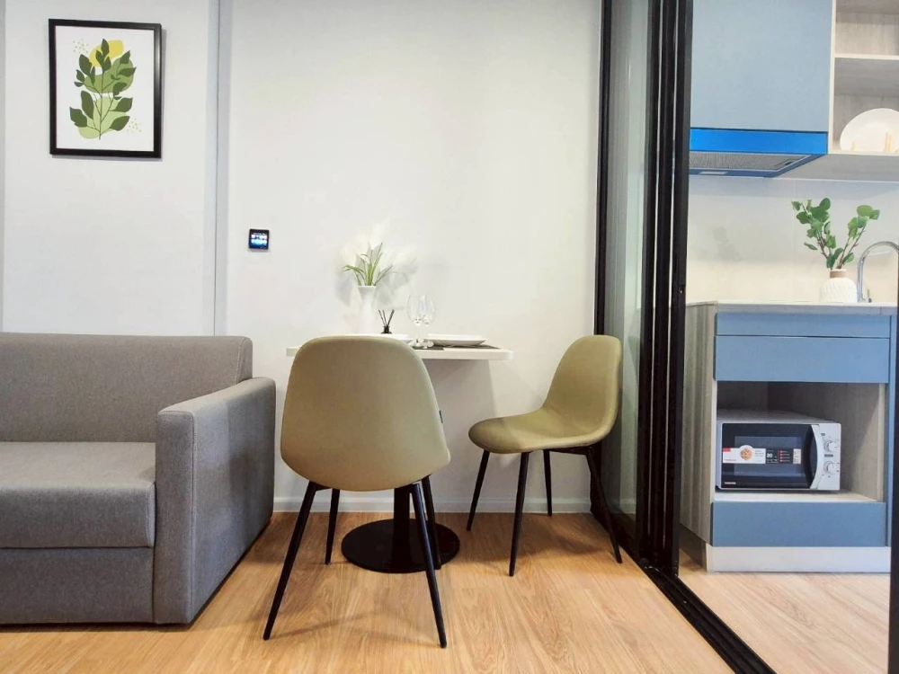 For rent: Atmoz Kanaal Rangsit, 6th floor. Beautifully furnished and ready to move in. Book now!
