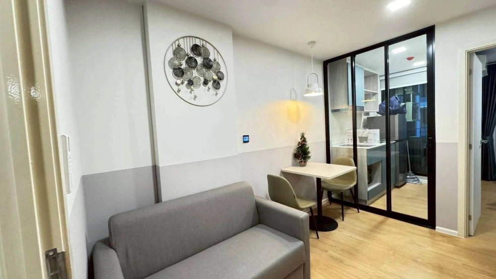 For rent: Atmoz Kanaal Rangsit, 7th floor, pool view, fully furnished. Book now!
