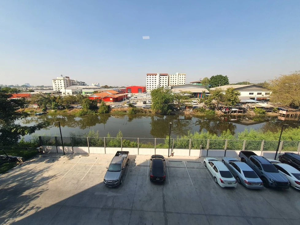 For rent: Atmoz Kanaal Rangsit, riverside view, canal view, complete with electrical appliances, just bring your own luggage and move in.