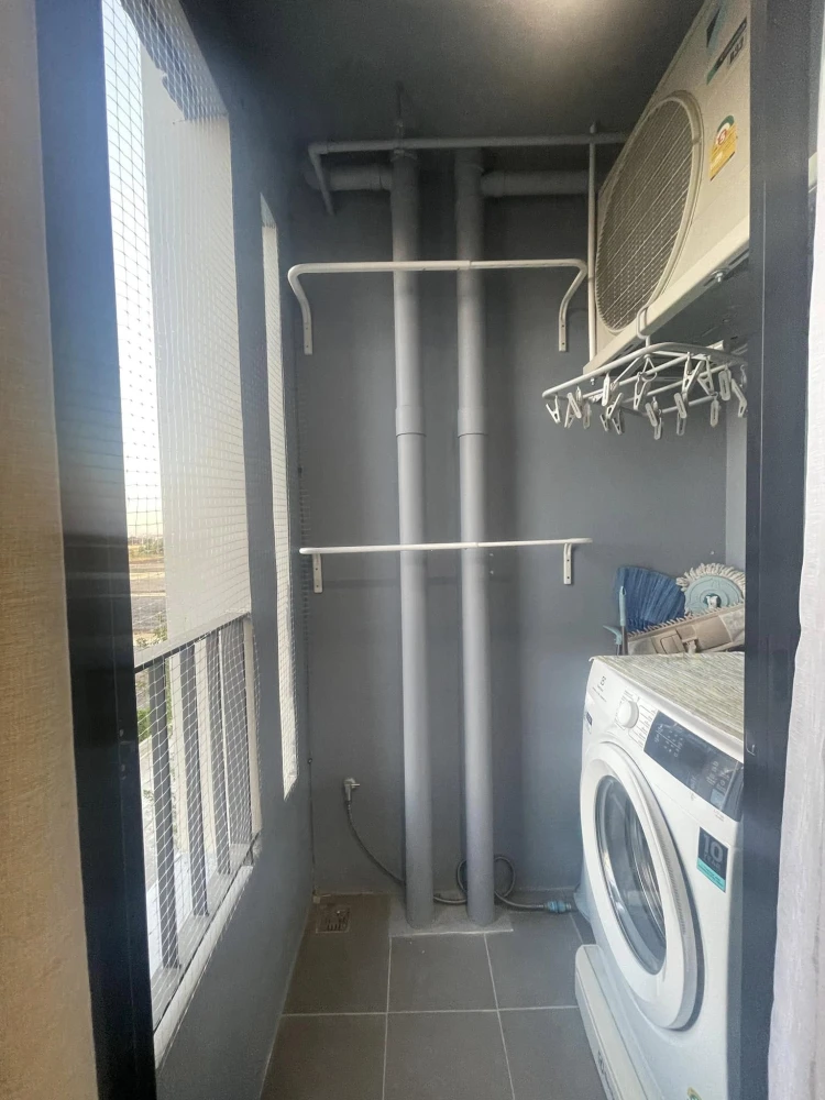 For rent: Atmoz Kanaal Rangsit, Studio room, view of the Red Line, furniture and appliances, book now.