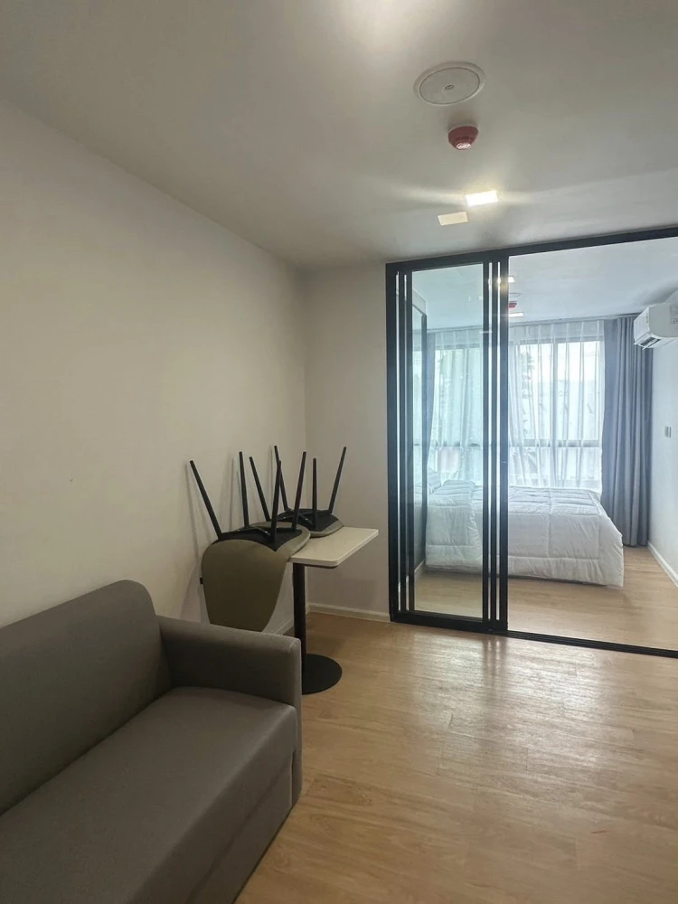 For rent Atmoz Kanaal Rangsit, a nice room with complete furniture and facilities. Don't miss out on this great deal.
