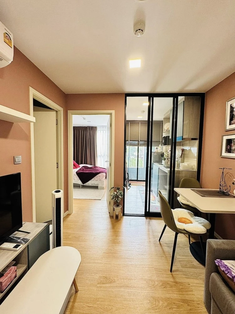 For rent Atmoz Kanaal Rangsit, a nice room, complete with furniture and appliances, affordable price. You must hurry to reserve.