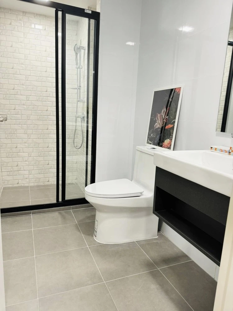 For rent Atmoz Kanaal Rangsit, a nice room, complete with furniture and appliances, affordable price. You must hurry to reserve.