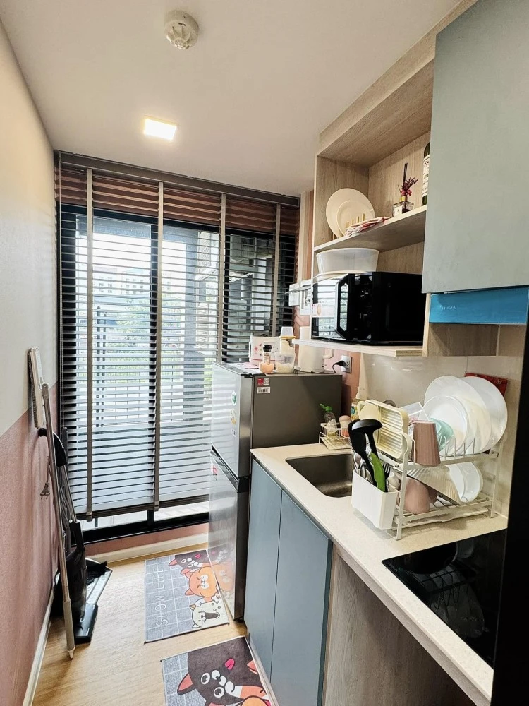 For rent Atmoz Kanaal Rangsit, a nice room, complete with furniture and appliances, affordable price. You must hurry to reserve.