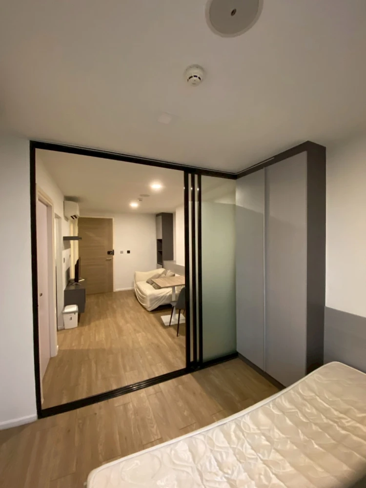 ให้เช่า atmoz ladprao 15 แบบ 1 bed plus 1 bath พื้นที่ใช้สอยเยอะ พร้อมตกแต่งครบครัน รีบจองก่อนพลาด