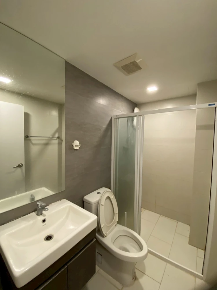 ให้เช่า atmoz ladprao 15 แบบ 1 bed plus 1 bath พื้นที่ใช้สอยเยอะ พร้อมตกแต่งครบครัน รีบจองก่อนพลาด