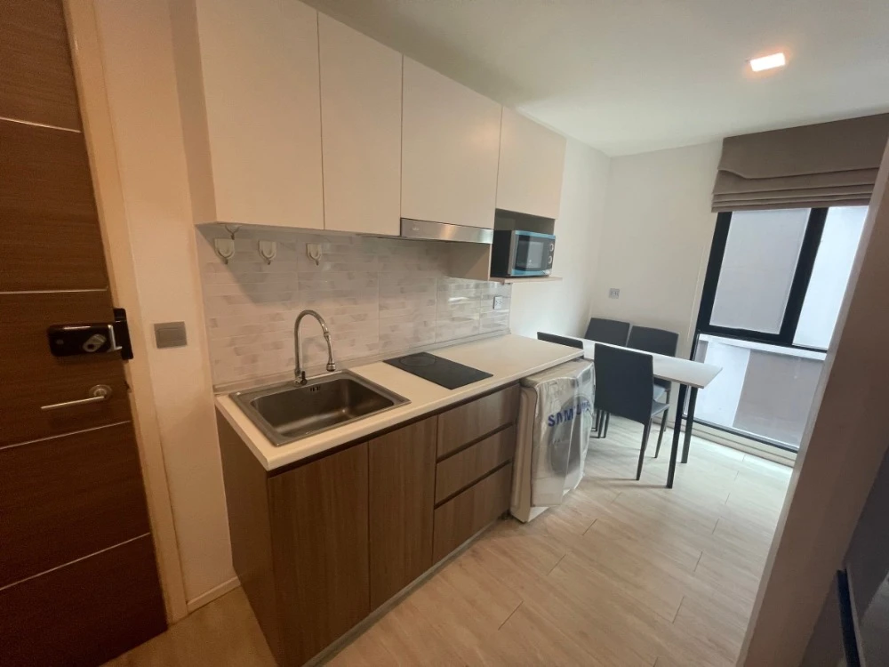 For rent: Atmoz Ladprao 71, 5th floor. A lovely, fully furnished unit. Book now!