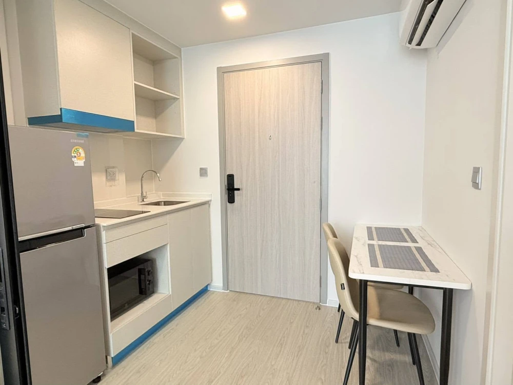 For rent: Atmoz Oasis Onnut, beautiful room, minimalist decor, fully furnished, ready to move in!