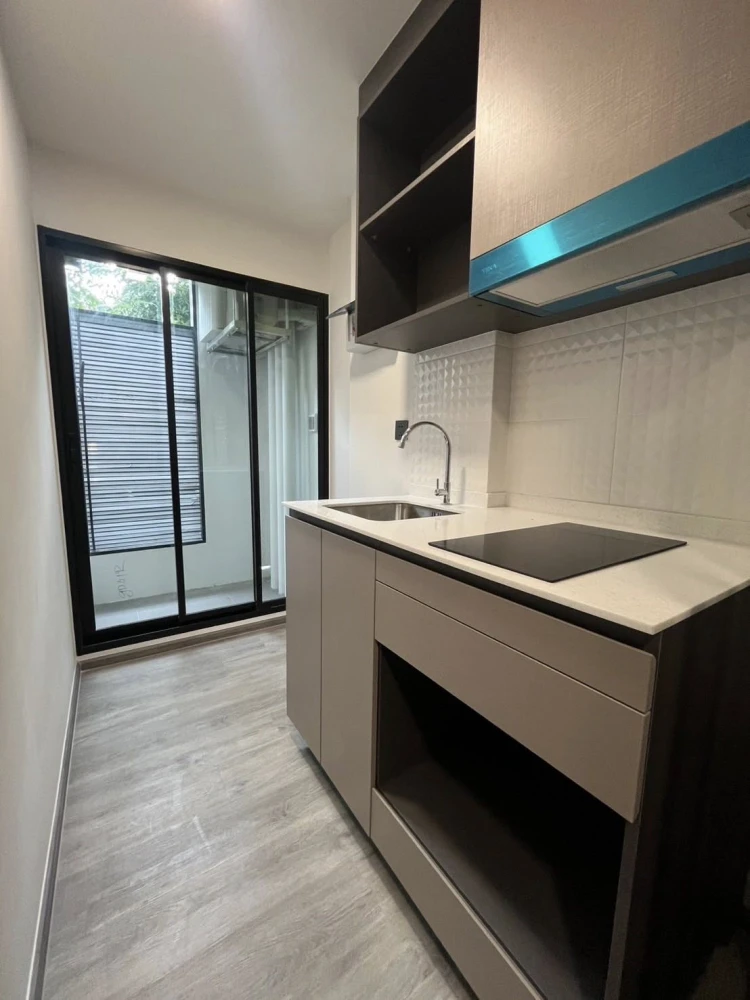 For rent: Atmoz Palacio Ladprao Wanghin, a nice room, good location, comes with complete furniture and appliances. Reserve now!
