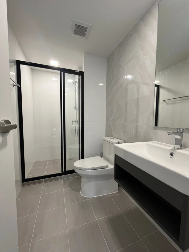 For rent: Atmoz Palacio Ladprao Wanghin, a nice room, good location, comes with complete furniture and appliances. Reserve now!