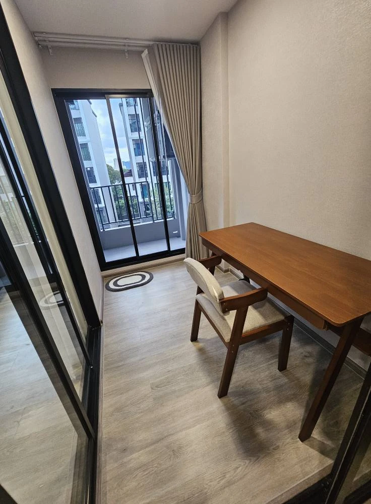 For rent: Atmoz Palacio Lat Phrao Wang Hin, 1 bed plus, 5th floor, swimming pool view, garden view, very good breeze, come and reserve now, don't dela