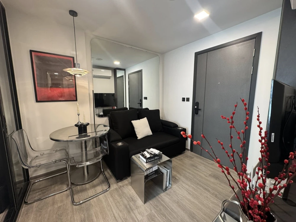 For rent: Atmoz Palacio Lat Phrao-Wang Hin, 5th floor, Building A, beautiful view, beautifully decorated room, fully functional. You will regret it if