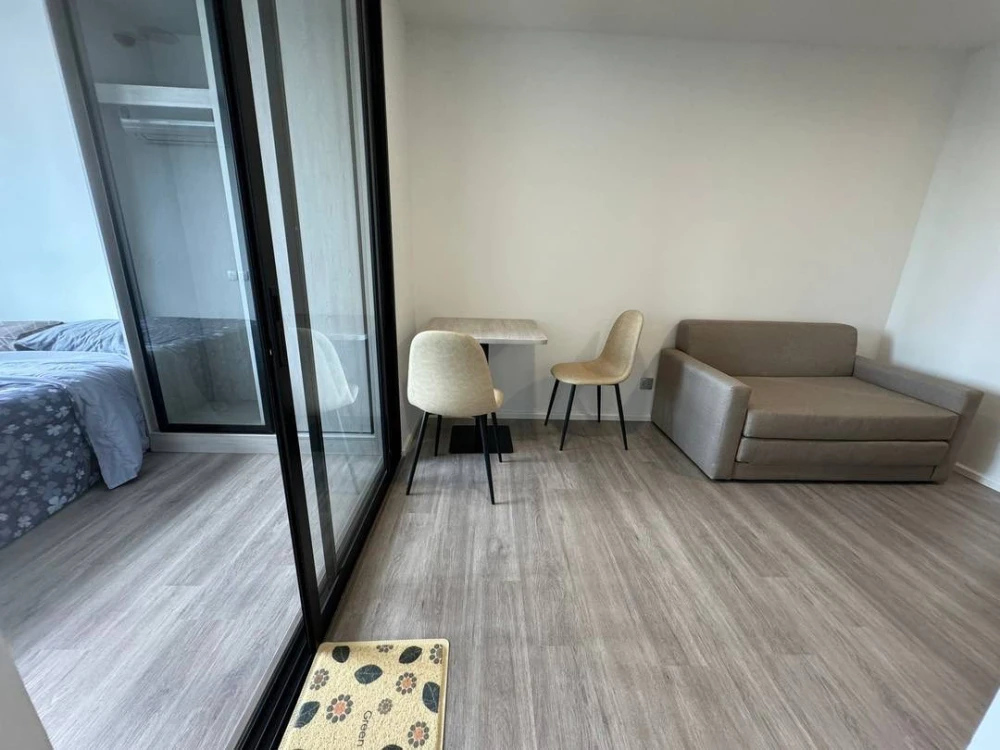 For rent: Atmoz Portrait Srisaman, a nice room, good location, comes with complete facilities, just bring your bags and move in.