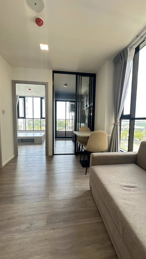 For rent: Atmoz portrait Srisaman, Building A, 6th floor, corner room, full natural light. Reserve now before it's gone.