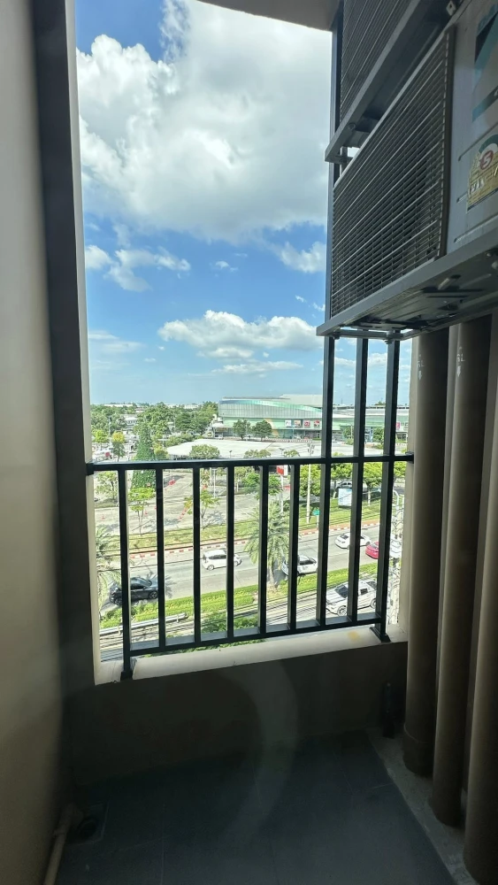 For rent: Atmoz portrait Srisaman, Building A, 6th floor, corner room, full natural light. Reserve now before it's gone.