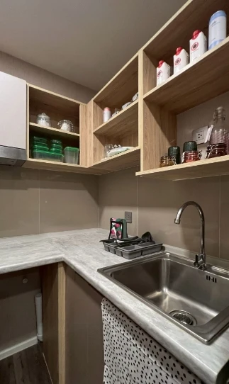 For rent: Atmoz Ratchada-Huaikwang, 8th floor, fully furnished unit, very livable. Book now!