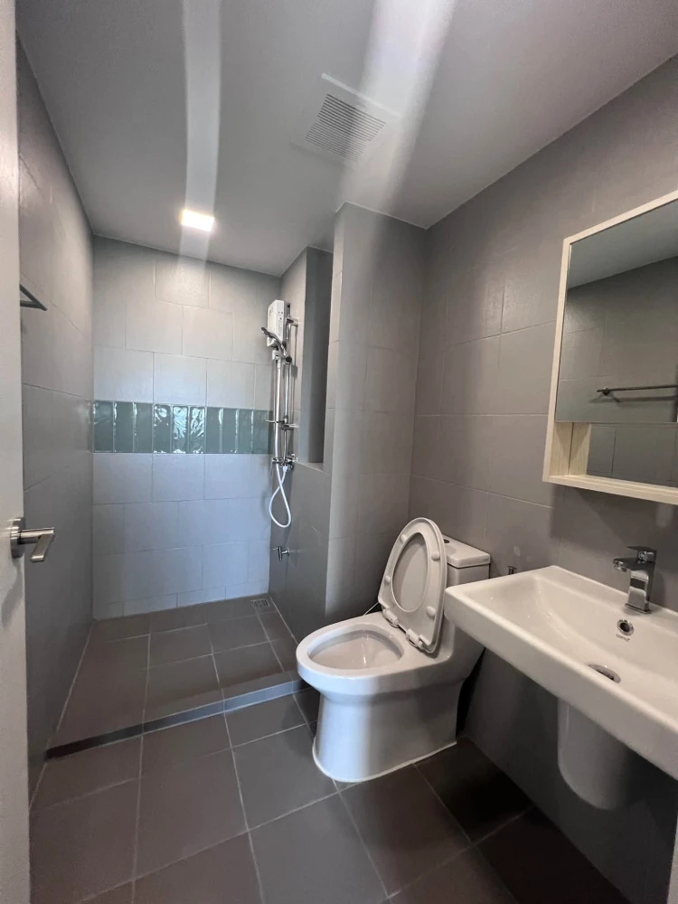 For rent: Atmoz Season Ladkrabang. Nice, fully furnished room in a great location. Book now!