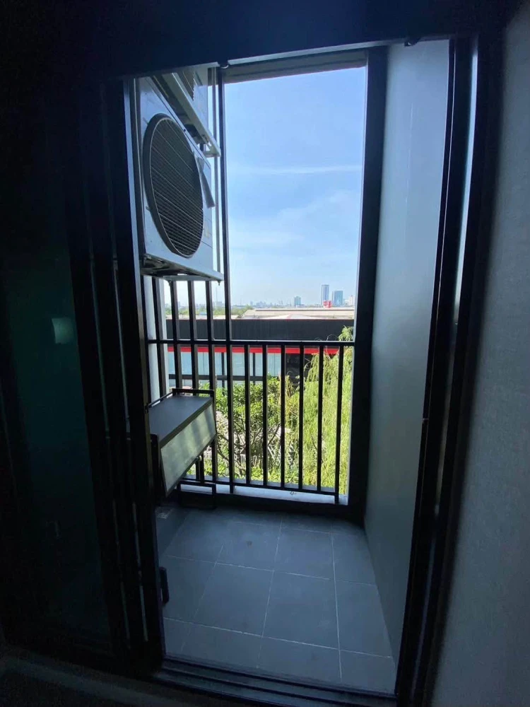 For rent: Atmoz Tropicana Bangna, 1 bedroom, 1 bathroom, 5th floor. Complete facilities. Don't miss this great opportunity!