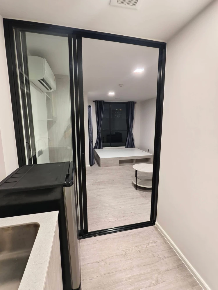 For rent: Atmoz Tropicana Bangna, 4th floor unit. Great location, convenient transportation, fully furnished. Don't miss out!