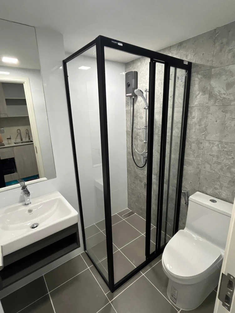 For rent: Atmoz Tropicana Bangna. Nice room, fully furnished with appliances. Just bring your personal belongings and move in! Book now before it's to