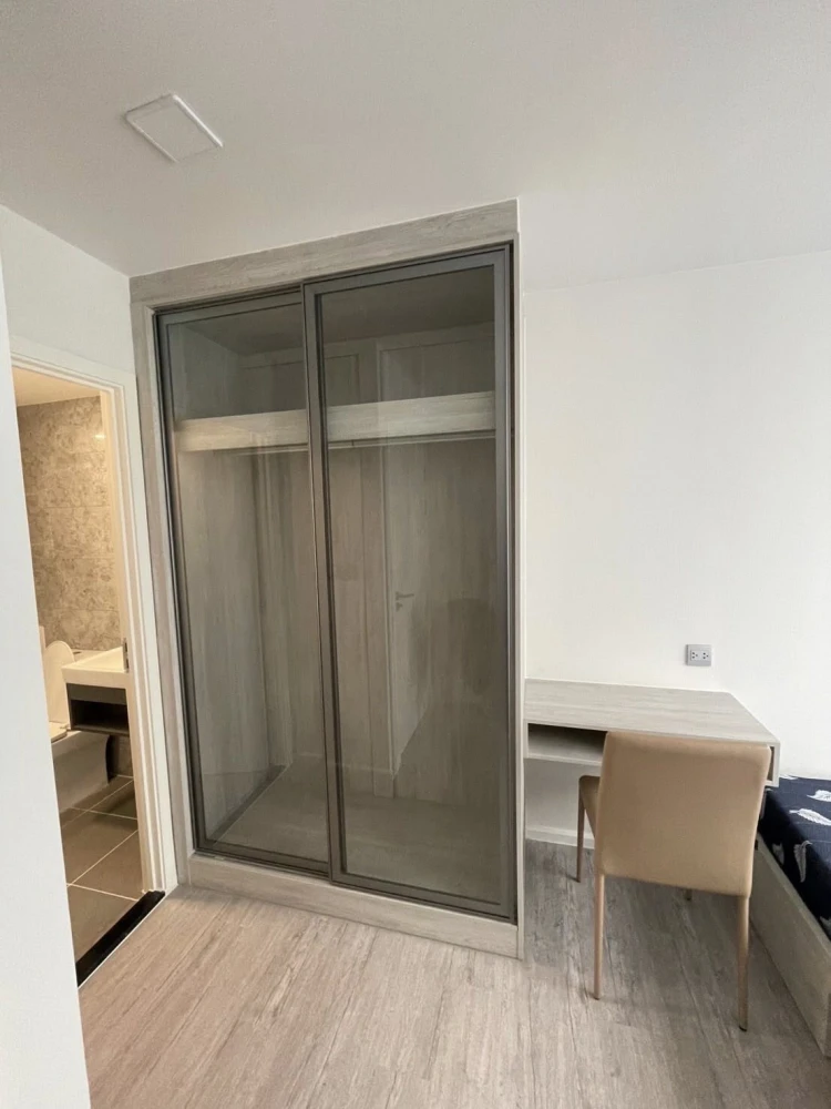 For rent: Atmoz Tropicana Bangna, Building C, 3rd floor, fully furnished with electrical appliances in the room, hurry up and grab it now!
