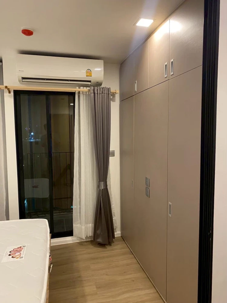 ให้เช่า Atmoz รัชดา-ห้วยขวาง ห้องพร้อมอยู่ เฟอร์พร้อม หิ้วกระเป๋าเข้าอยู่ได้เลย!!!