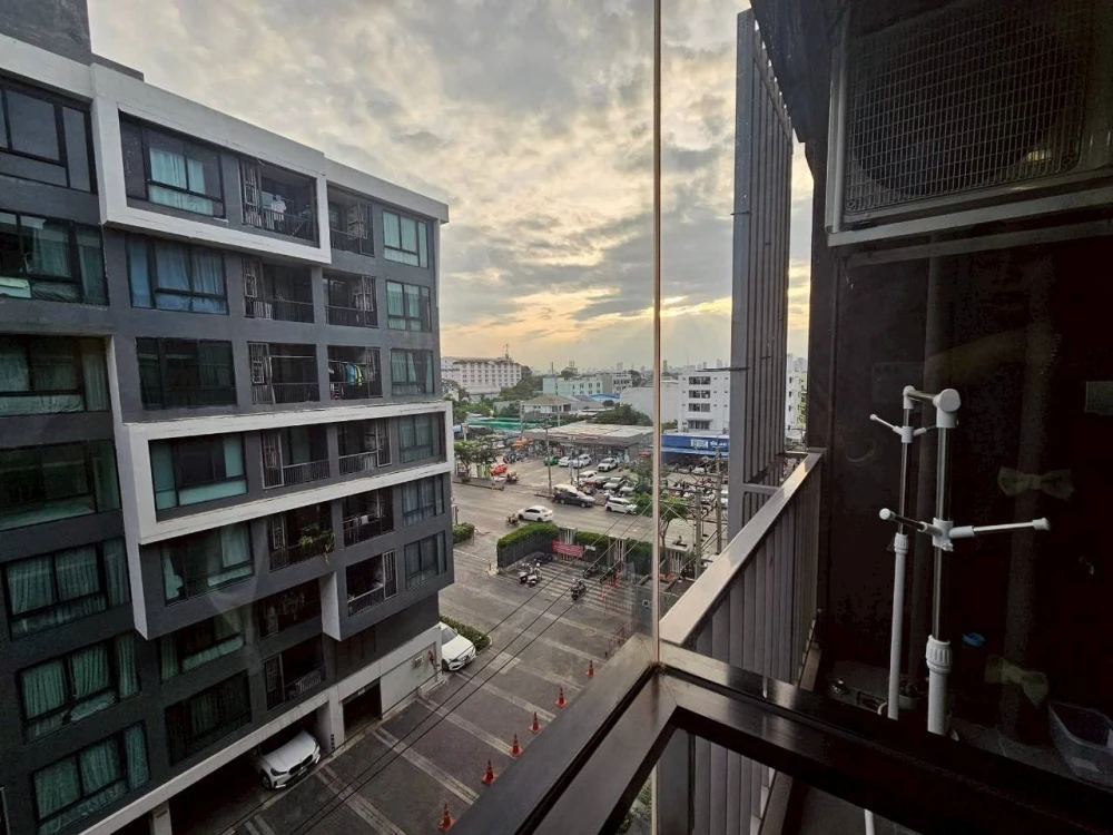 ให้เช่า ATMOZ ลาดพร้าว 71 ห้องน่าอยู่ เฟอร์พร้อม หิ้วกระเป๋ามาได้เลย รีบจองด่วนๆๆ