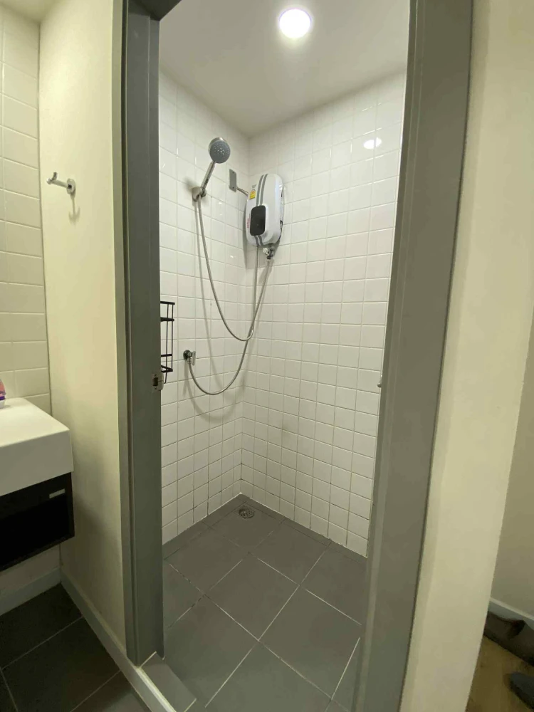 For rent: Attitude BU 2 bedrooms, good location, comes with furniture and complete amenities, just bring your bags and move in!