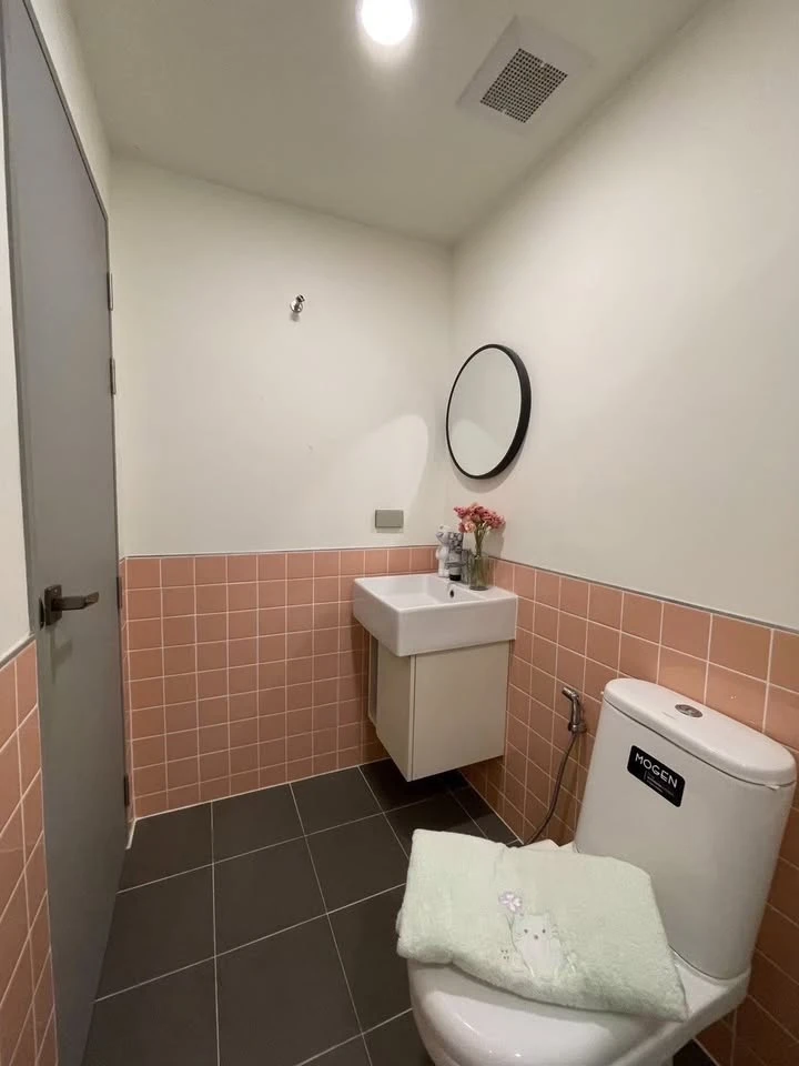Apartment for rent at Attitude BU, 4th floor. Nice, fully furnished. Book now! Don't miss out! Hurry!