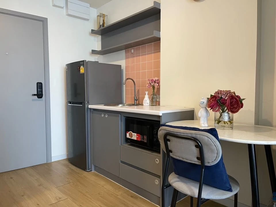 Apartment for rent at Attitude BU, 4th floor. Nice, fully furnished. Book now! Don't miss out! Hurry!