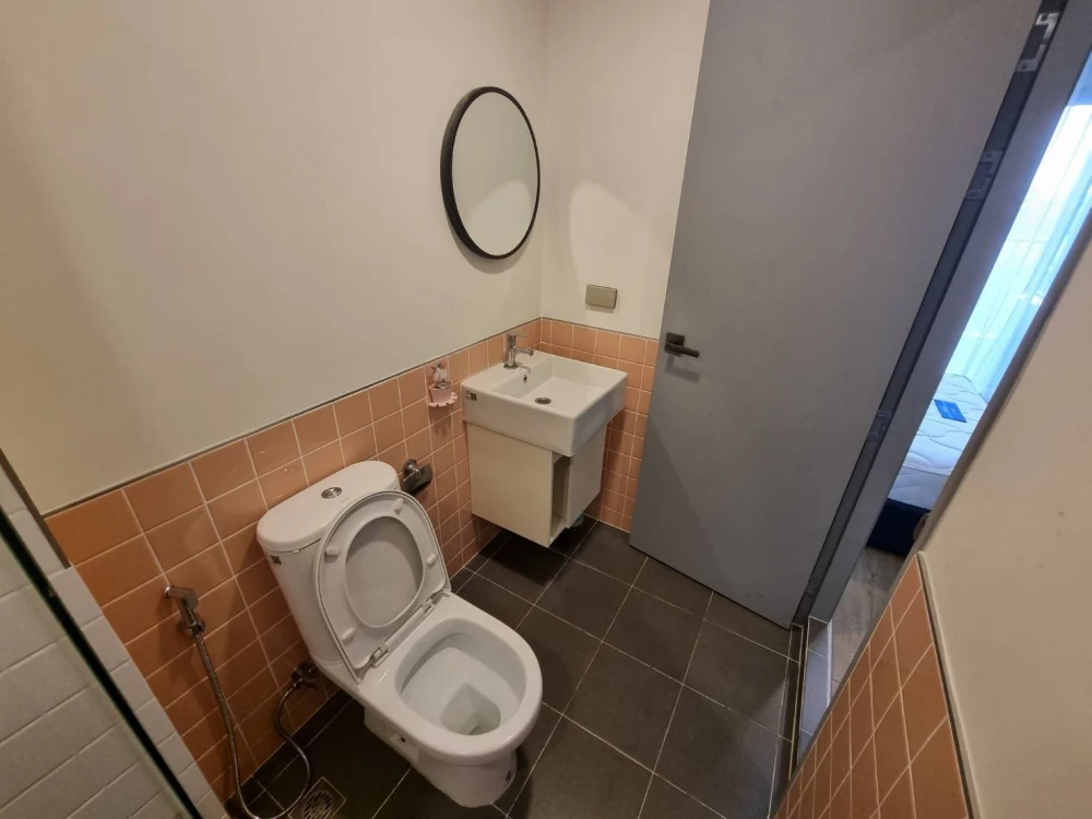 For rent: Attitude BU, 4th floor unit. Great location, convenient transportation, fully furnished. Don't miss out on this great deal!
