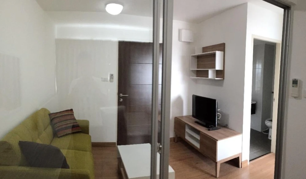 For rent: August Rama 3–Chareonkrung, 8th floor, pool view, fully furnished, ready to move in, reserve now, urgently.
