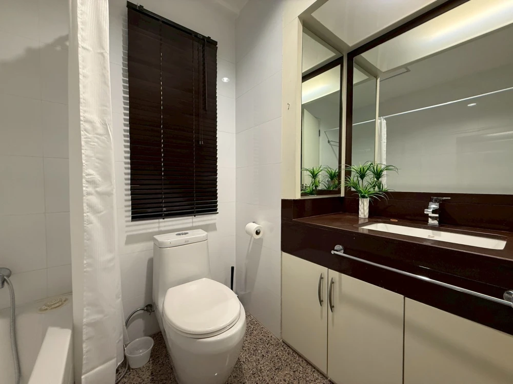 For rent: Baan Chao Praya, 20th floor, stunning Chao Phraya river view, fully furnished. Book now! Don't miss out!