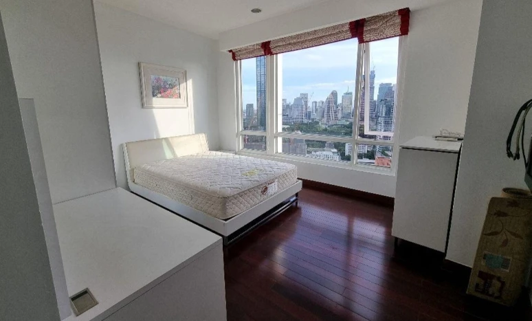 For rent: Baan Rajprasong, 26th floor, nice room, fully furnished, reserve now, don't miss out, hurry!