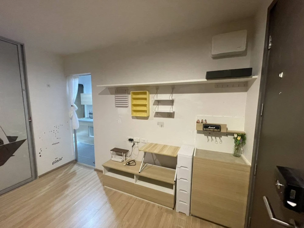 For rent: Baan Ruamtangfun 4 Phetkasem - Bangkhae. Ready-to-move-in room. Everything you need is here. Just bring your belongings and move in!