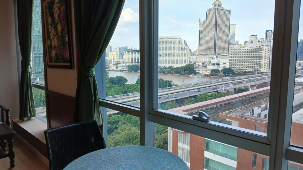 For rent: Baan Sathorn-Chaophraya, high floor, fully furnished, spacious and comfortable room. Reserve now, don't miss out+++