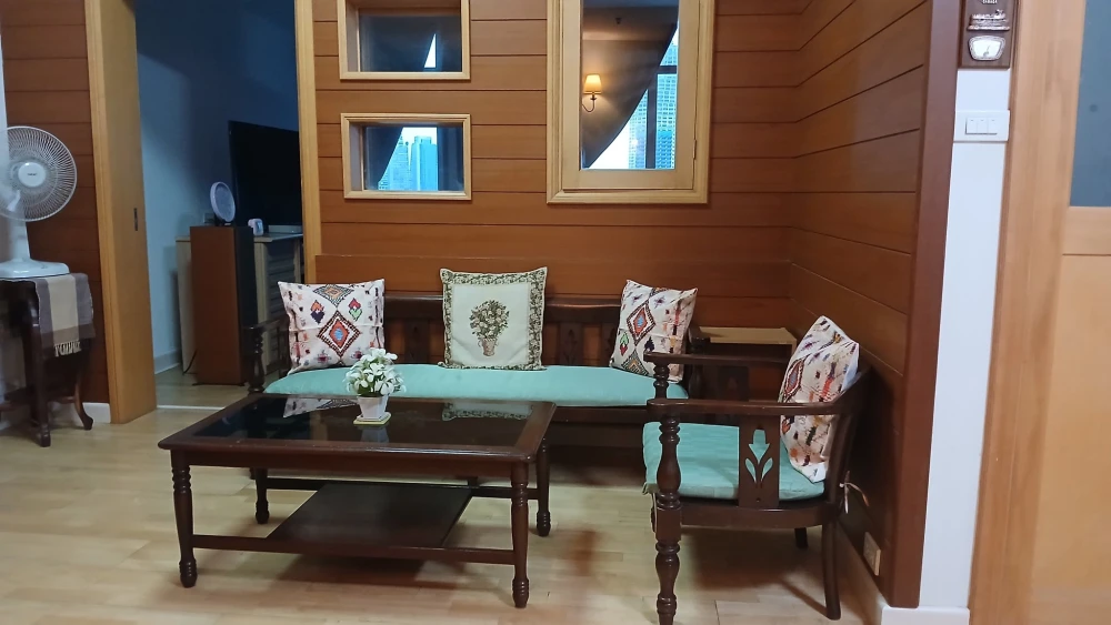 For rent: Baan Sathorn-Chaophraya, high floor, fully furnished, spacious and comfortable room. Reserve now, don't miss out+++