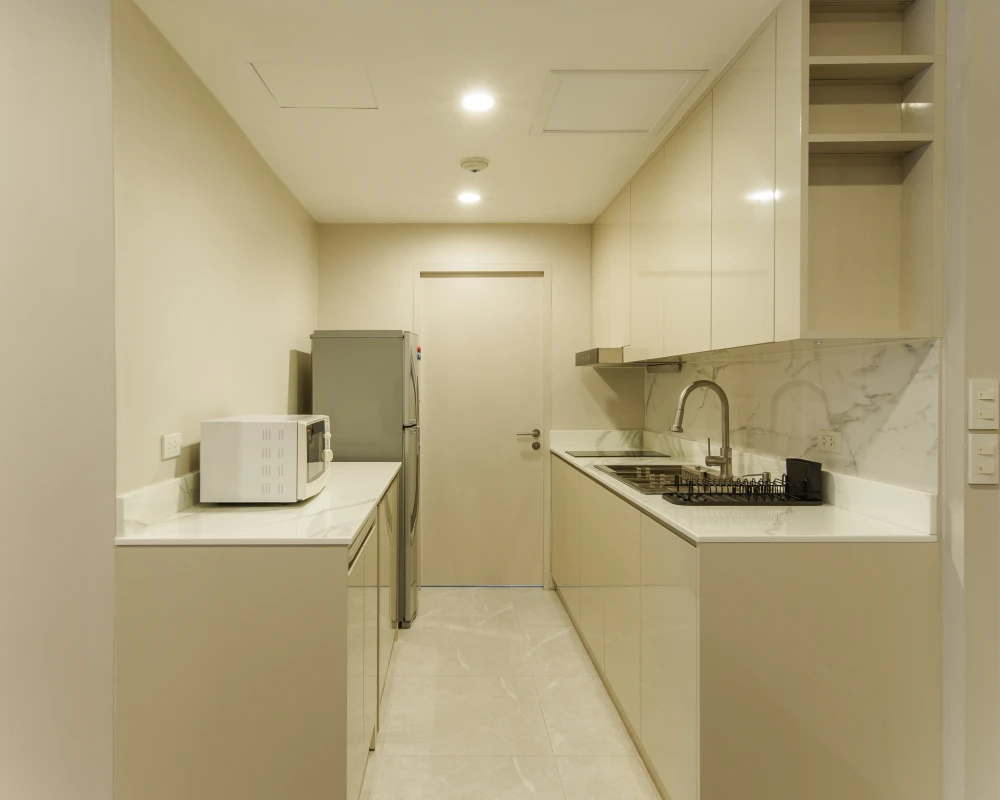 For rent: BAAN SIRI Sukhumvit Soi 10, 3rd floor, garden view, quiet and private, well-furnished, reserve now!