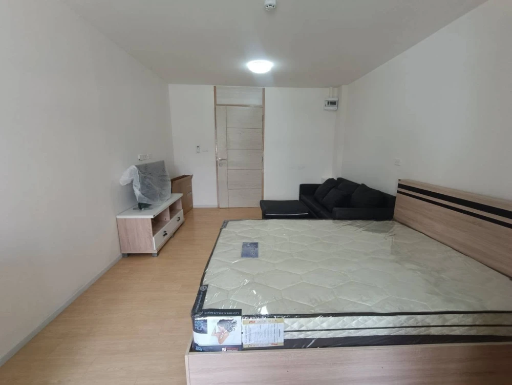 For rent: Bangkae City Condo 1-2. Comfortable rooms with complete amenities. Don't miss out!