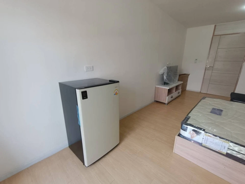 For rent: Bangkae City Condo 1-2. Comfortable rooms with complete amenities. Don't miss out!